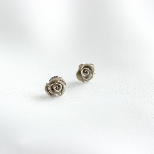 ピアス／イヤリング
